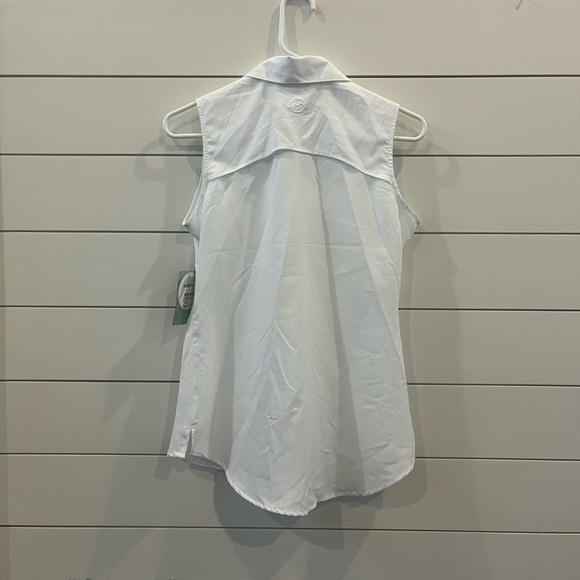 Magellan Outdoors Women's White Button Down Sleeveless Shirt - Picture 2 of 6